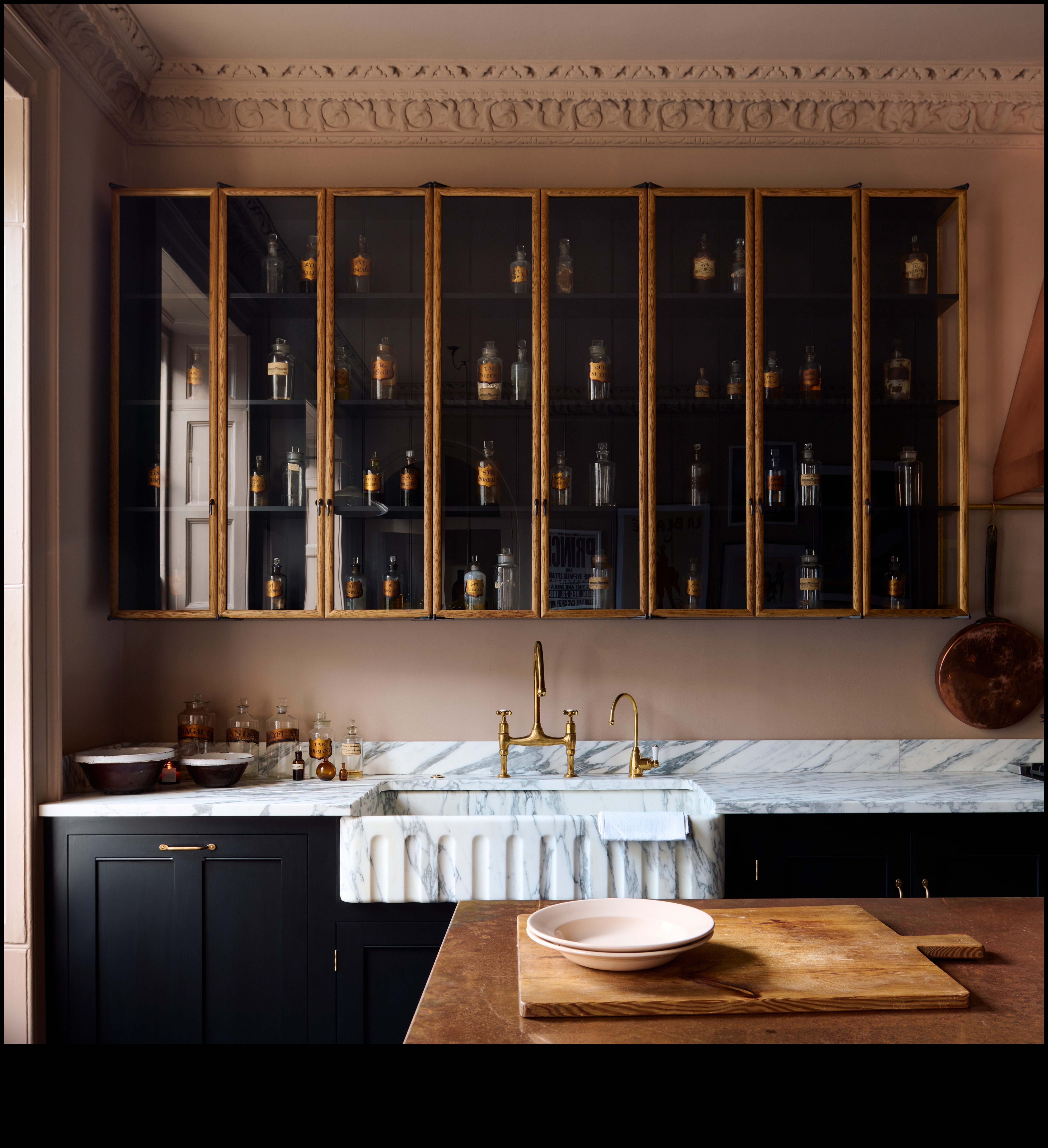 كيف يمكنني استخدام الرخام في كونترتوب المطبخ للحصول على مظهر فاخر؟