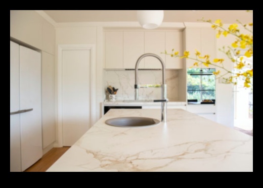 كيف يمكنني استخدام الرخام في كونترتوب المطبخ للحصول على مظهر فاخر؟