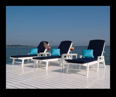 هل يمكنك اقتراح نصائح لتزيين منطقة الصالة الخارجية بلمسات بحرية؟